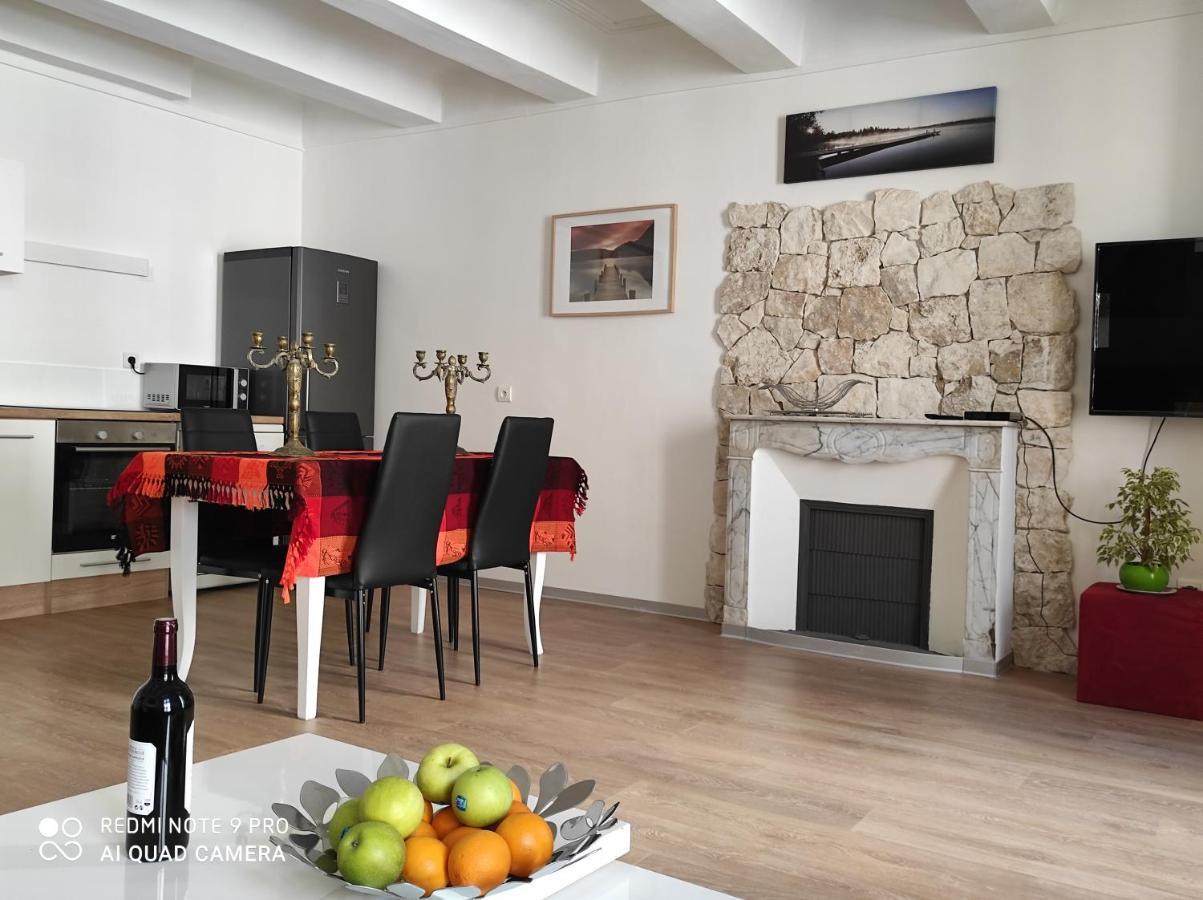 Suite Française Old Town Antibes Extérieur photo